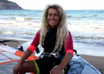 العثور على جثة أكبر راكبة أمواج بالجزائر