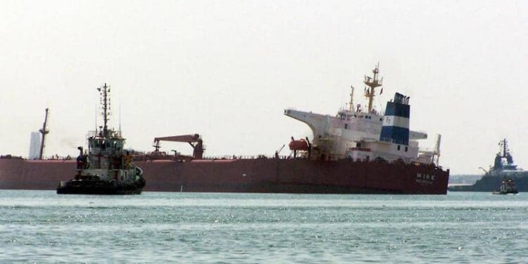 أزمة قناة السويس.. تعيد توجه السفن إلى مسار “العالم القديم