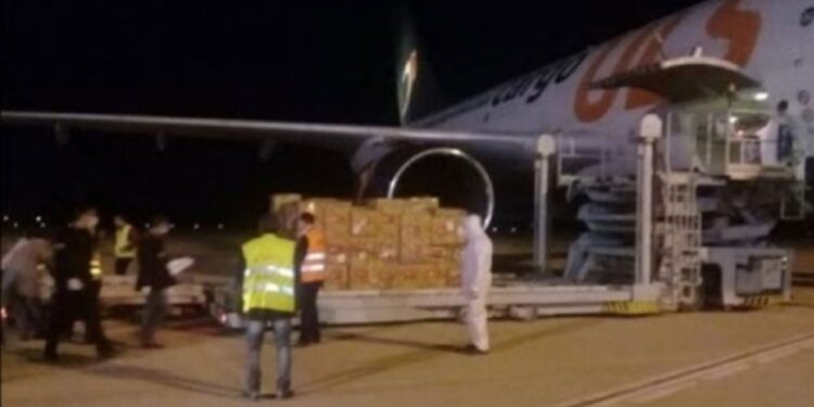 مصر .. إرسال مساعدات طبية إلى ليبيا