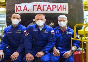 طلاق المركبة المأهولة "سويوز" إلى المحطة الفضائية ا