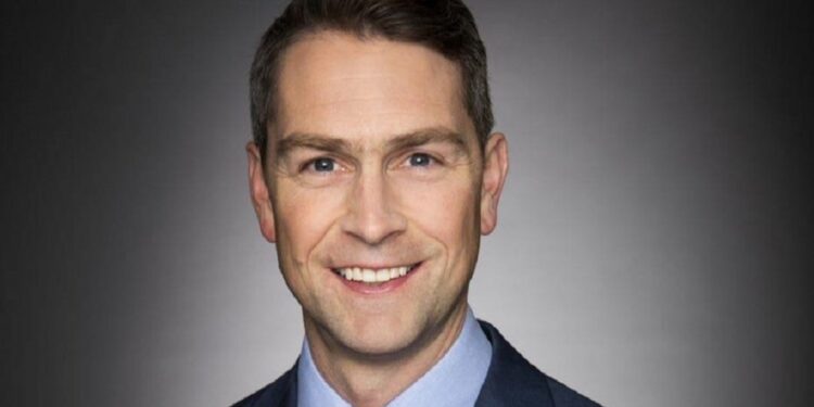 نائب كندي يظهر عاريا خلال اجتماع افتراضي