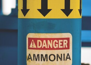 تسرب غاز الأمونيا من أحد المصانع في خليج حيفا