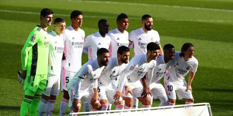 لاعبو ريال مدريد يفاجئون إدارة بيريز بقرار جماعي