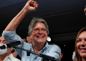 غييرمو لاسو يعلن فوزه بالانتخابات الرئاسية في الإكوادور