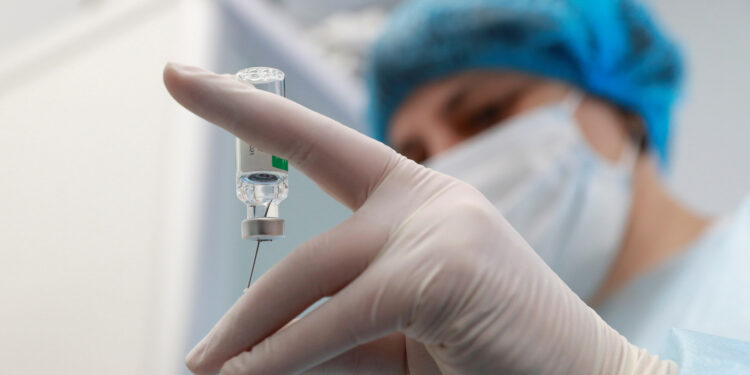 حالة تجلط في الدم تثير المخاوف من لقاح أسترازينيكا في أستراليا