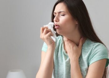 السعال والحمى قد يكونان علامتين لمرض “من الماضي”لا علاقة له بـ”كوفيد-19”