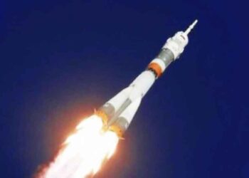 شركة أمريكية تفقد السيطرة على صاروخ يحمل قمرين صناعيين