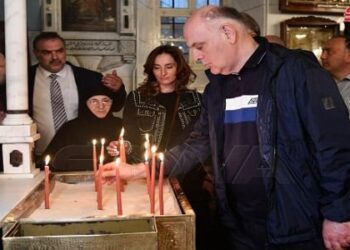 رئيس جمهورية أبخازيا يزور بلدتي معلولا وصيدنايا بريف دمشق