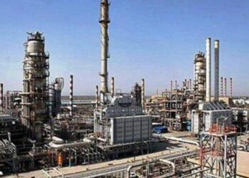 إخماد حريق جزئي بمصفاة نفط جنوب غرب إيران