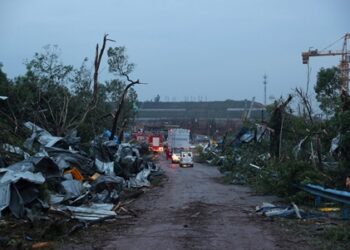 إعصار يضرب مدينة ووهان الصينية