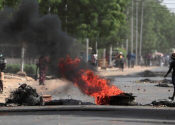 الأمن يطلق الغاز المسيل للدموع لتفريق احتجاج بالعاصمة التشادية