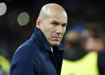 زيدان ينقل أخبارا سارة لعشاق "الملكي"