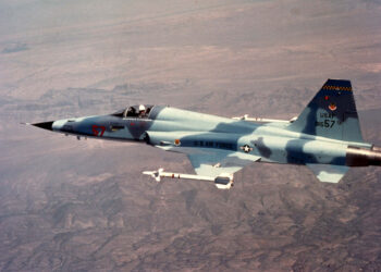 تحطم طائرة حربية سويسرية أثناء التدريبات