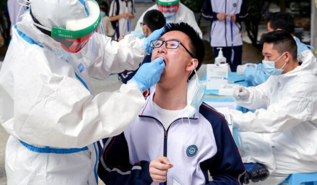 كورونا تتسبب بإغلاق حي بأكمله في مدينة صينية