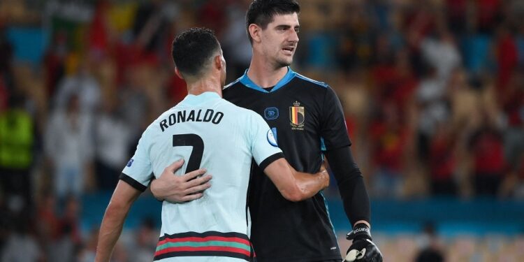 رونالدو يودع اليورو بكلمات “مثيرة للجدل” مع كورتوا