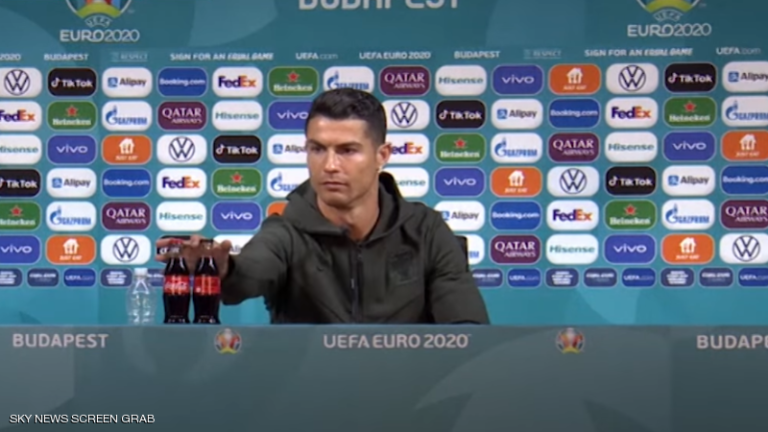 . رونالدو يفاجئ متابعيه بتصرف غريب