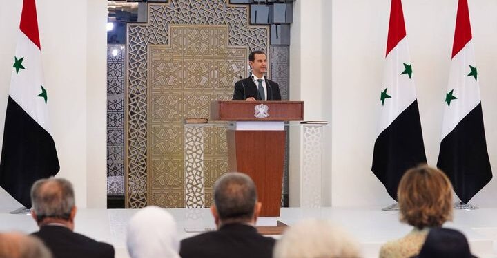 الرئيس الأسد: السوريون داخل وطنهم يزدادون تحدياً وصلابة