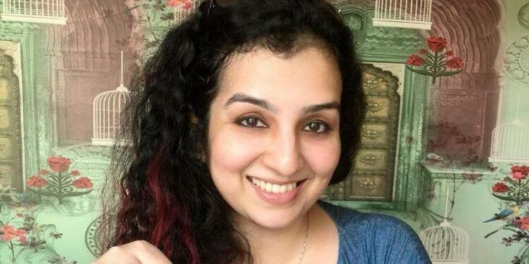 هنا خان : “كنت معروضة للبيع مع عشرات المسلمات”