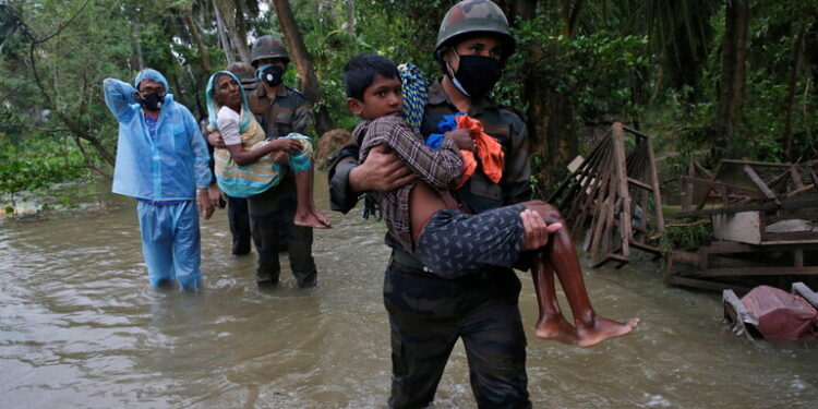 الهند.. انهيار أرضي بسبب الأمطار الغزيرة يودي بحياة 7 أشخاص