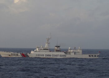 سفن عسكرية صينية تقترب من جزر متنازع عليها مع اليابان
