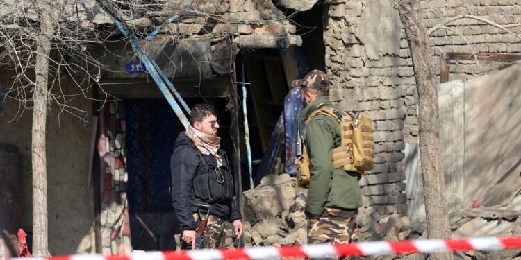 “طالبان” تعلن مسؤوليتها عن استهداف منزل القائم بأعمال وزير الدفاع الأفغاني