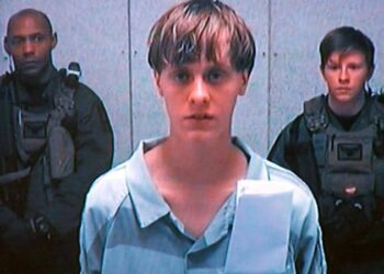 حكم الإعدام على سفاح تشارلستون الذي قتل 9 سود