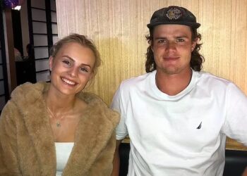 توأم في استراليا يفصل بينهما عامان