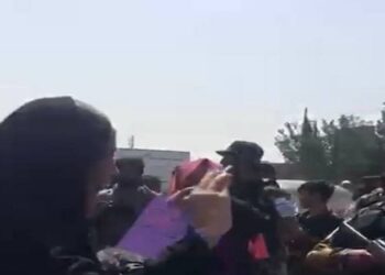 عناصر “طالبان” يفرقون مظاهرة نسائية في العاصمة الأفغانية كابل