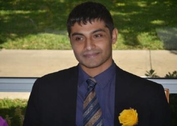 ناشط أمريكي يروي لـRT قصة اعتقاله بعد محاولته إنقاذ طفلة عبر هجوم إلكتروني