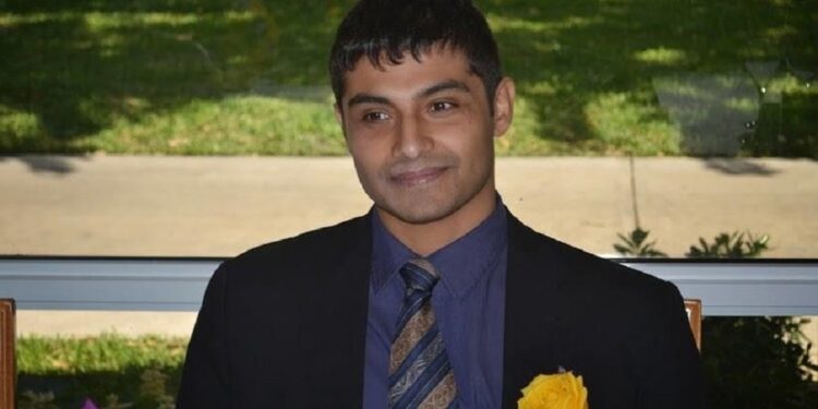 ناشط أمريكي يروي لـRT قصة اعتقاله بعد محاولته إنقاذ طفلة عبر هجوم إلكتروني