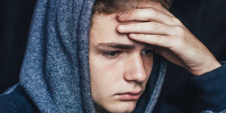 كورونا يسبب جنون العظمة للمراهقين ..