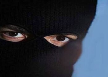 الأردن.. اللص المقنع بقبضة الأهالي بعد عامين من السرقات