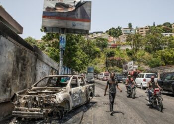 زعيم جماعة مسلحة في هاييتي يهدد بقتل أمريكيين مختطفين