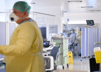 بسبب أوميكرون… كندا واستراليا تعلقان الرحلات الجوية من دول أفريقية عدة