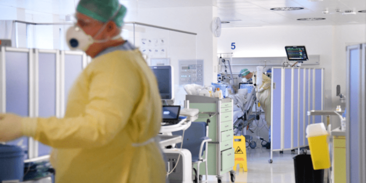 بسبب أوميكرون… كندا واستراليا تعلقان الرحلات الجوية من دول أفريقية عدة