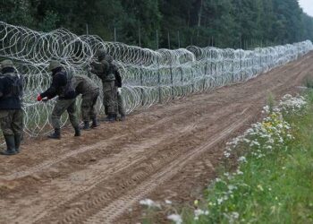 كشف هوية جثة لأحد المهاجرين عثر عليها على الجانب البولندي من الحدود