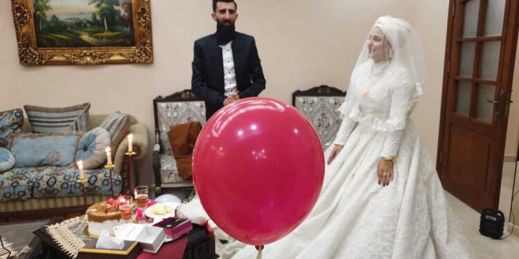 الأردن .. كورونا تجعل حفل الزفاف “افتراضيا”