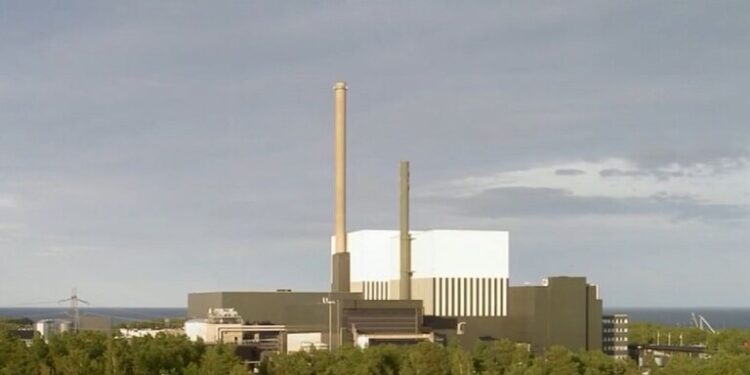 السويد.. تقارير عن رصد طائرات مسيرة مجهولة فوق محطات نووية لتوليد الكهرباء