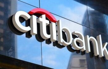 أميركا .. بنك رئيسي يبدأ فصل الموظفين غير المطعمين ضد كورونا