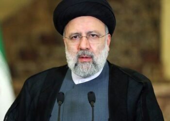 الرئيس الإيراني: نسعى لتطوير العلاقات مع الجيران وخاصة مسقط