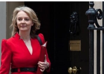 بريطانيا تتفق مع مجموعة السبع والاتحاد الأوروبي على عقوبات ضد روسيا في حال غزو أوكرانيا