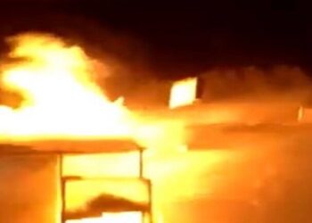 لبنان .. حريق ضخم يندلع في أحد مقاهي المنية