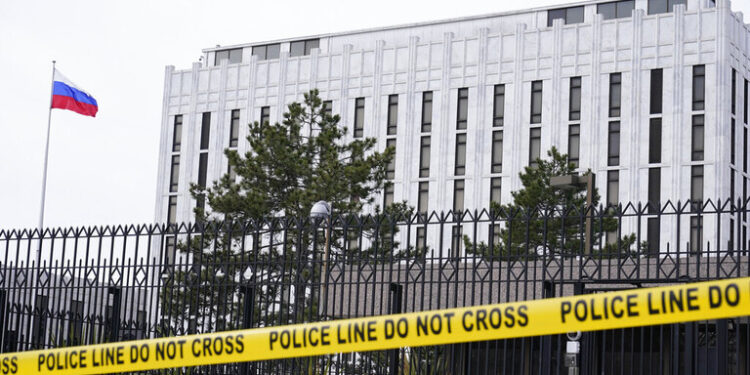 “فوكس نيوز”: دوي انفجار بالقرب من السفارة الروسية في واشنطن