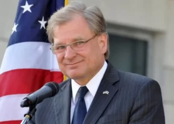 السفير الأمريكي في ليبيا يدعو إلى “تحييد النفط” عن التجاذبات السياسية