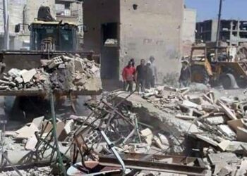 وفاة شخص وابنه جراء انهيار بناء قديم من 4 طوابق في داريا