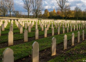 هندي يعود إلى منزله بعد مرور 24 ساعة على دفنه