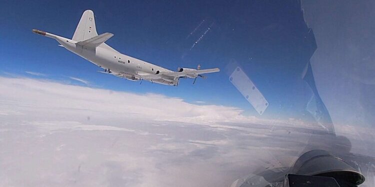 البنتاغون بصدد إنتاج صهريج طائر يشحن الدرونات بالليزر