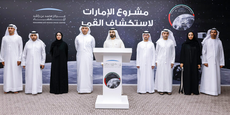 الشيخ محمد بن زايد آل نهيان يطلع على تفاصيل مهمة الإمارات لاستكشاف القمر