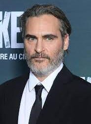 خواكين فينكس عائد بجزء جديد من فيلم “joker”