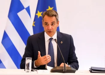 اليونان: أوروبا في حالة حرب